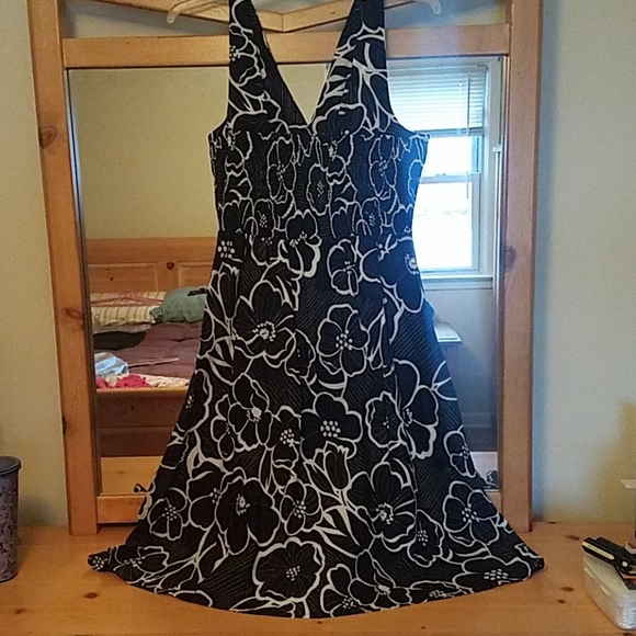 Black flower print Spring Dress - Picture 4 of 5